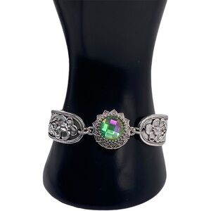 Victorian Style Floral Snap Bracelet w/ Round Muted Mint Green Snap! SEE VIDEO!